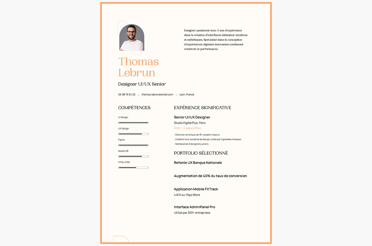 Exemple de CV stylé créé avec MakeMyCV